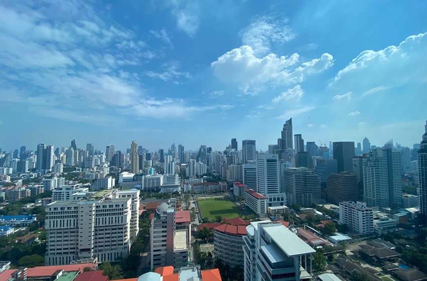 Condominium in New Petchburi 